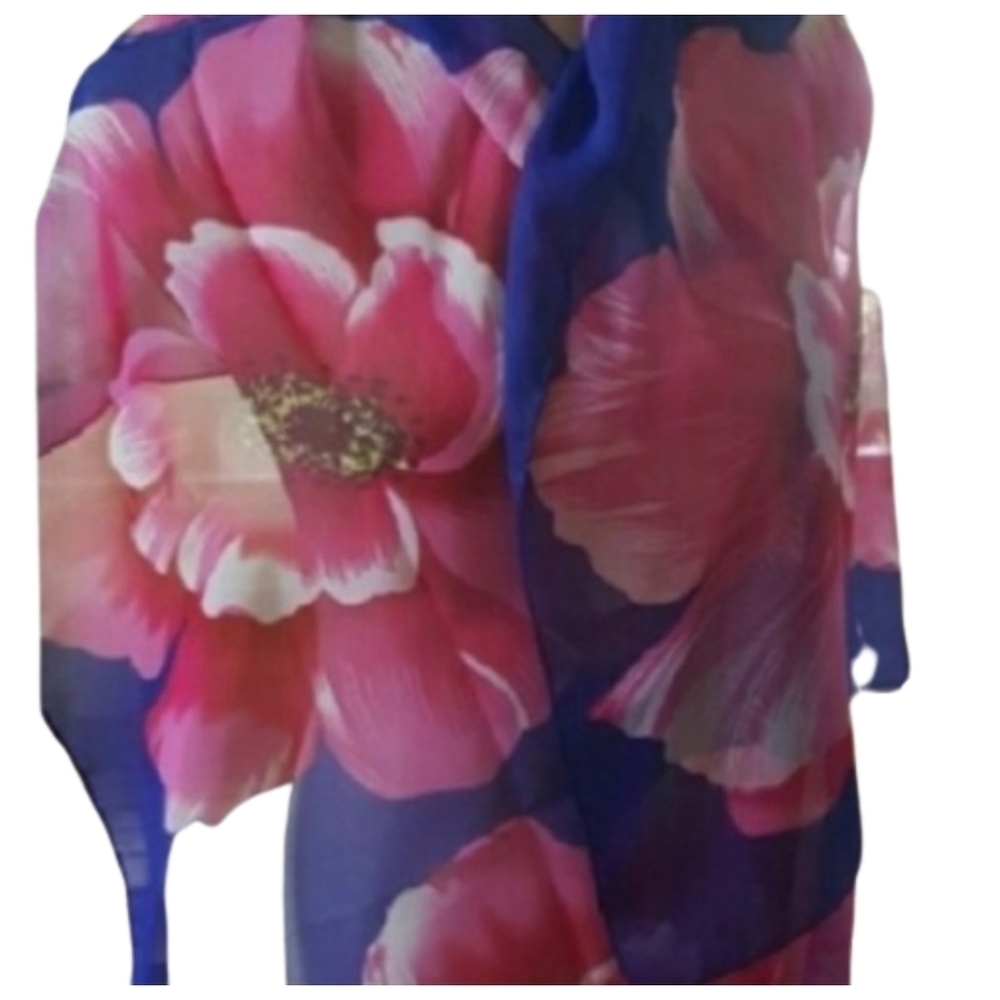 Boutiqueโ Pink Hibiscus floral scarf NEW